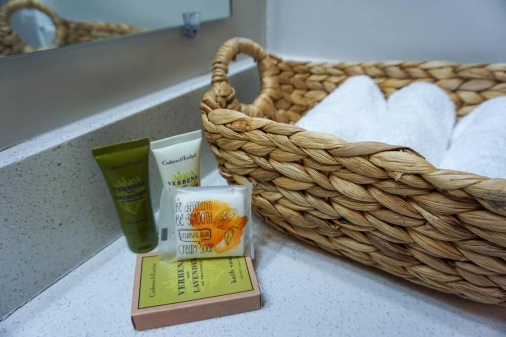The Beach House At Seascape Steps From The Beach, Marina And Shops! West Palm Beach Ngoại thất bức ảnh